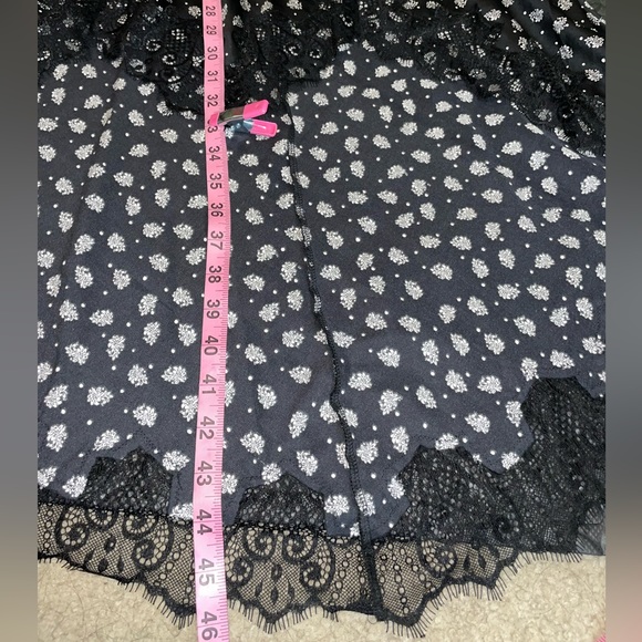 NWT Guess Black Floral High Low Slip Dress Size Large - Picture 16 of 16